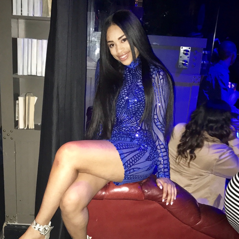 Head turning Blue sequence dress!!